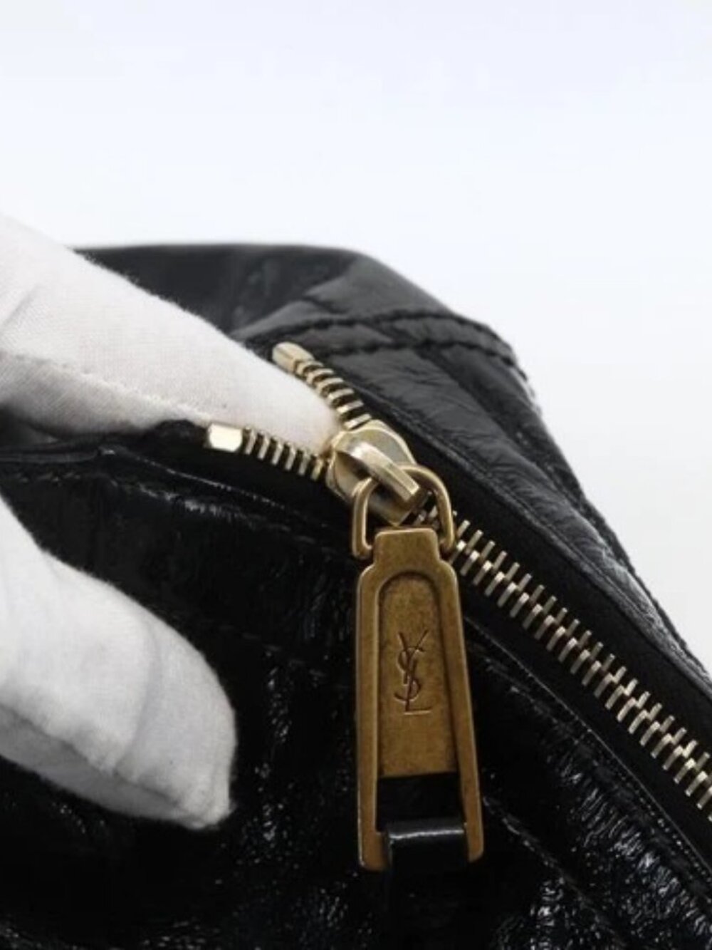 SAINT LAURENT Tote Bag Patent leather Black Gold - Picture 10 of 16